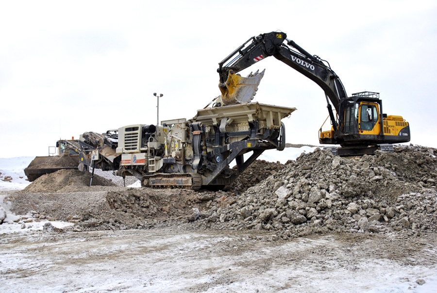 Dolomīta šķembu karjera «Jaunbemberi» izstrādi ar pilnu jaudu varēs sākt pēc detālplāna apstiprināšanas.
Autors: no «Bauskas Dzīves» arhīva. 