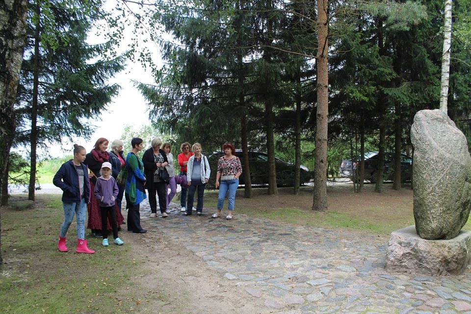 Gleznošanas grupas dalībnieces bija sajūsmā par Iecavā redzēto.
Autors: no biedrības albuma