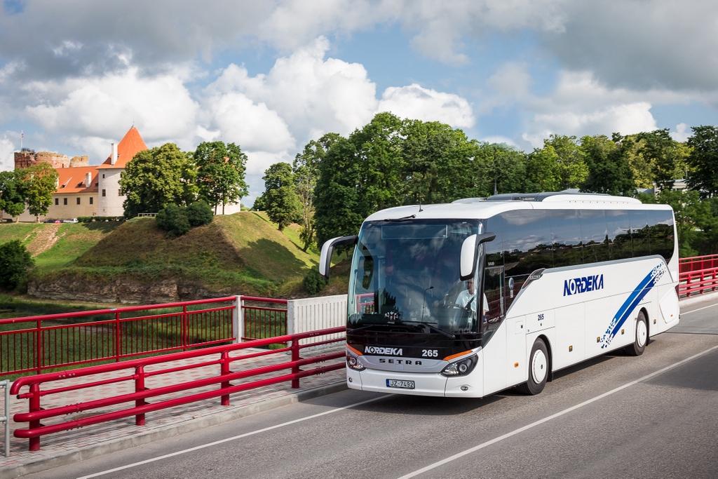 Latvijā pašlaik ir izveidoti 1095 reģionālie maršruti ar 7719 reisiem, savukārt 2015.gada pirmajā pusgadā bija 1112 maršruti ar 7664 reisiem.