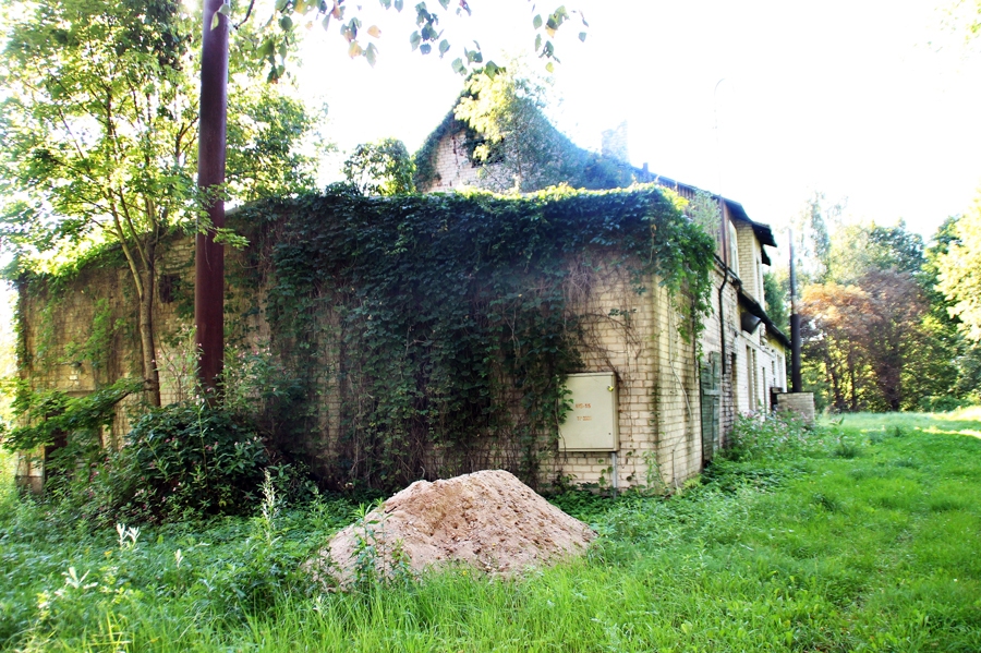 Liepu ielas 2. namu Vecumniekos pārbūvēs, piemērojot pirmsskolas izglītības iestādes vajadzībām.
Autors: Uldis Varnevičs