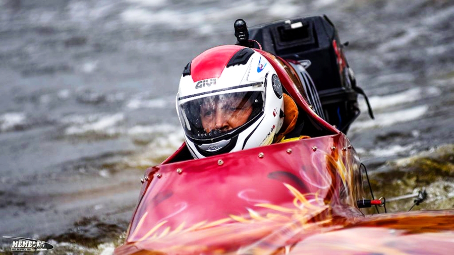 Dmitrijs Aņikējevs izcīnījis pārliecinošu uzvaru T-550 klasē.
Autors: no memelessports.lv.