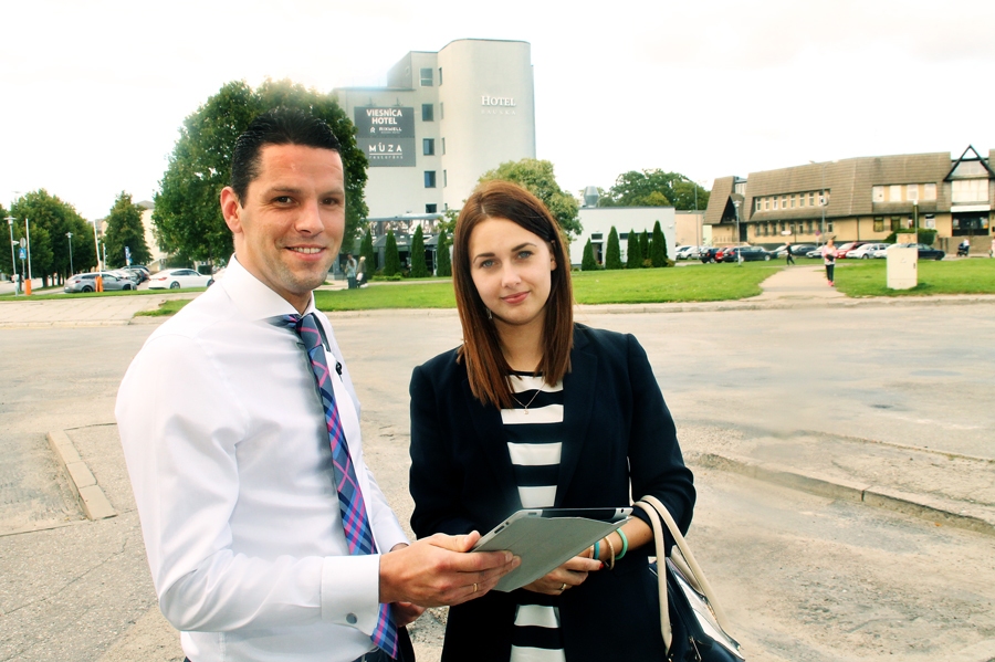 Bauskā paplašināt mācību apjomu centrā «Buts» plāno Mārtiņš Segliņš un Karīna Duntava.
Autors: Uldis Varnevičs