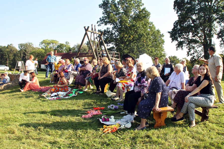 Dzejas dienu dalībnieki «Sutrās».
Autors: Uldis Varnevičs