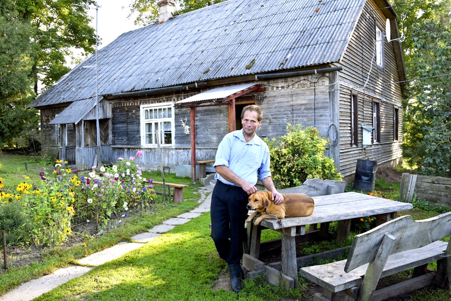 «Mūrzemnieki» celti 1936. gadā. Tā ir koka ēka, kurā saimnieko Birutas dēls Aigars. 
Autors: Ivars Bogdanovs