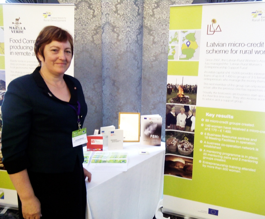 Raimonda Ribikauska konferencē Korkā stāstīja par lauku sieviešu uzņēmumu attīstību, izmantojot mikrokredītus.
Autors: no personiskā albuma.