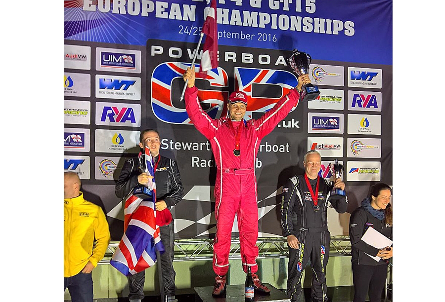 Uvis Slakteris (centrā) pirmo reizi karjerā triumfē Eiropas čempionātā «Formula 2».
Autors: no komandas albuma.