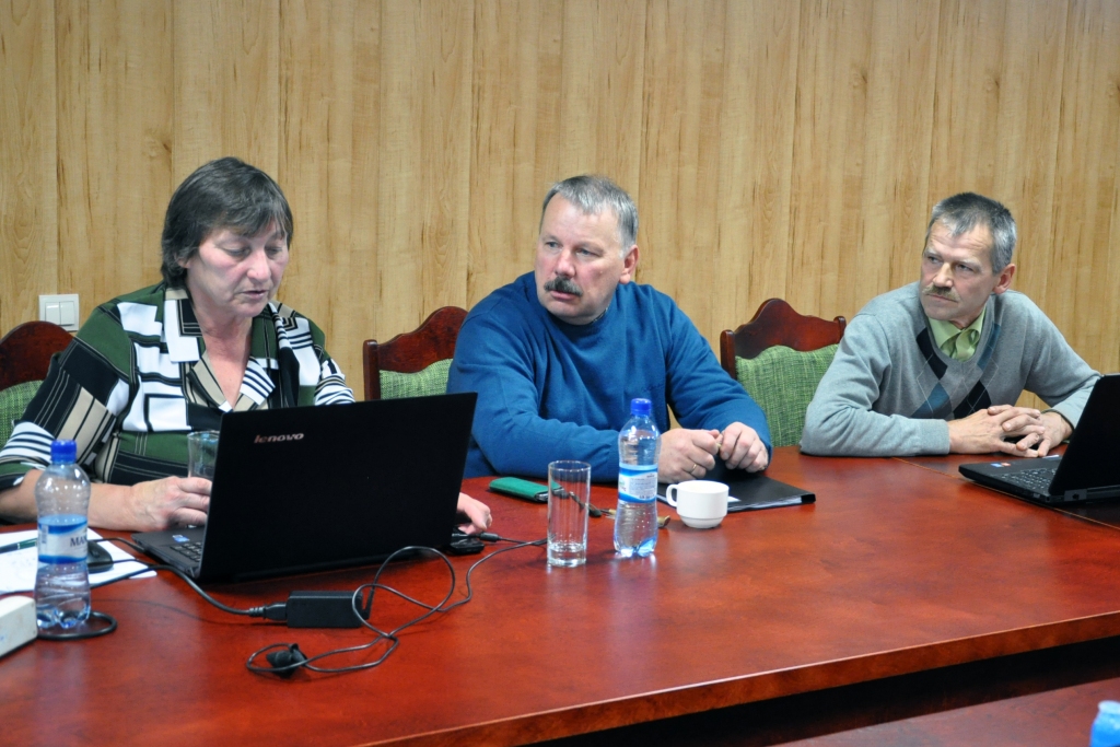 Māris Āķis (vidū) apstiprināts par Vecumnieku novada domes deputātu.
Autors: Žanna Zālīte