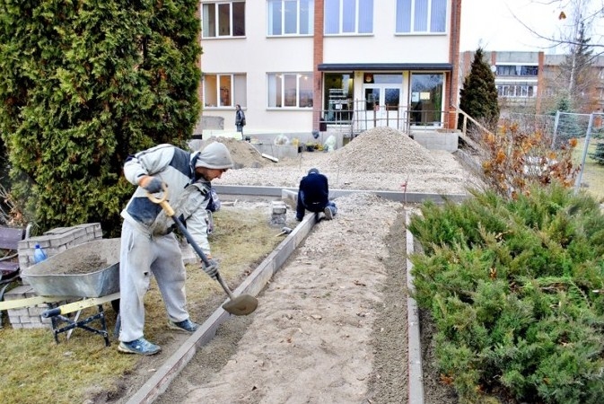 Pērn pie novada domes administrācijas ēkas notika būvdarbi, lai ierīkotu uzbrauktuvi pieejamības nodrošināšanai cilvēkiem ar īpašām vajadzībām.
Autors: no «Bauskas Dzīves» arhīva