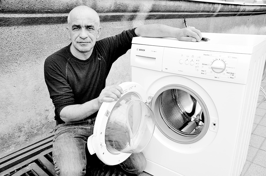 Nikolajs Ismailovs, veļas mašīnu remonta meistars: «Svarīgi ir sadzīves tehniku lietot atbilstīgi instrukcijai.»
Autors: Dainis Ģelzis