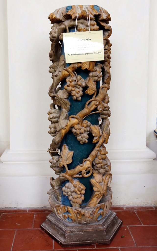 Kolonna – 17. gs. kokgriezēju meistardarbs.
Autors: no G. Grīnfelda i/u «Rokajs» arhīva.