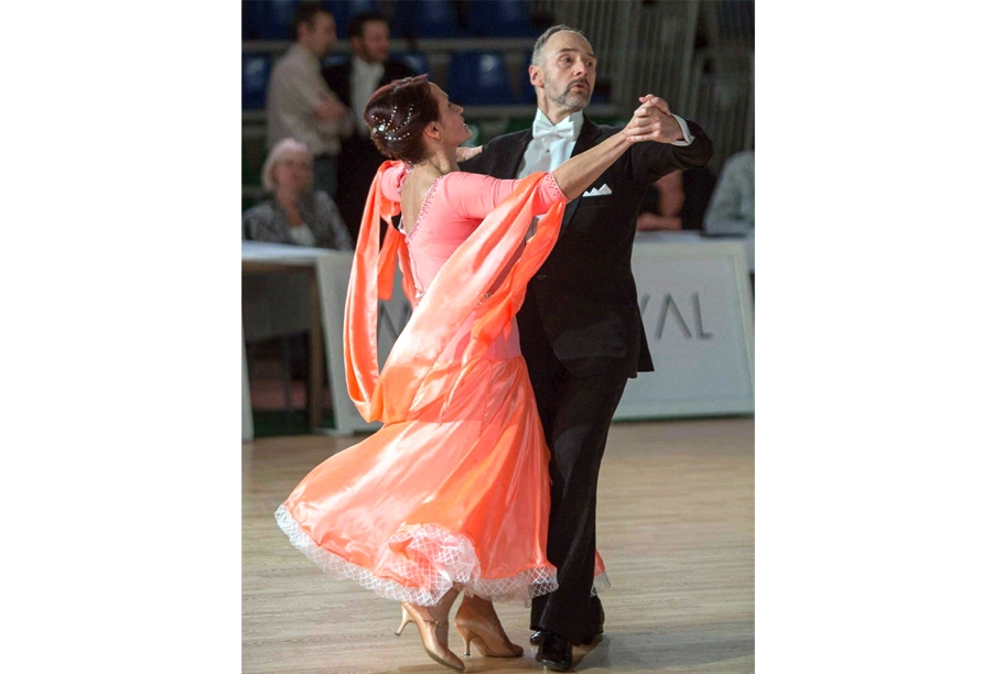 Zablocku pāris dejo izšķirošajās 9. oktobra sacensībās. Nalda un Harijs ir Latvijas Sporta deju federācijas biedri.
Autors: no albuma