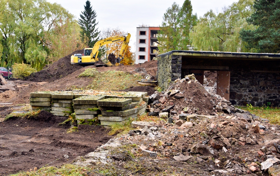 Gailīšu pagasta Uzvarā jaunā veikala būvlaukums tiek sagatavots tur, kur savulaik atradās uzvariešu iecienīta atpūtas vieta – kafejnīca, pēc tam bārs «Ala».
Autors: Ivars Bogddanovs