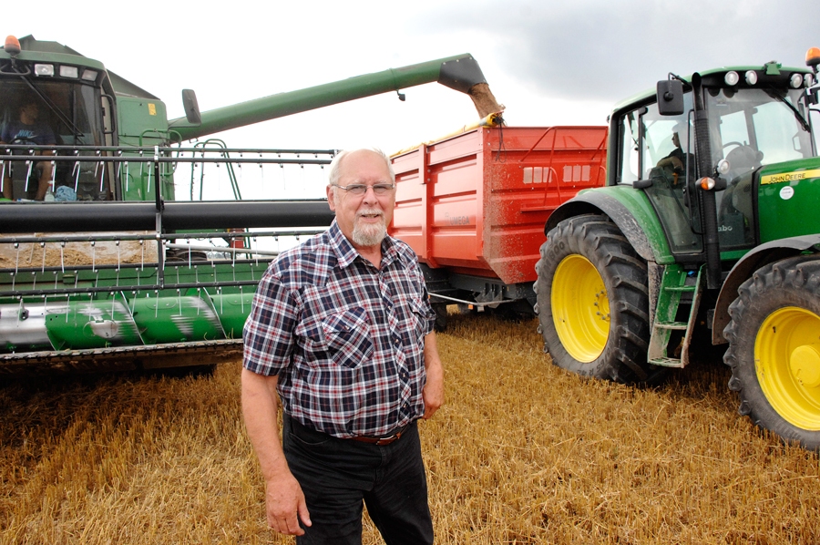 Raimonds Kazbuķis graudu novākšanas laikā.
Autors: no «Bauskas Dzīves» arhīva.