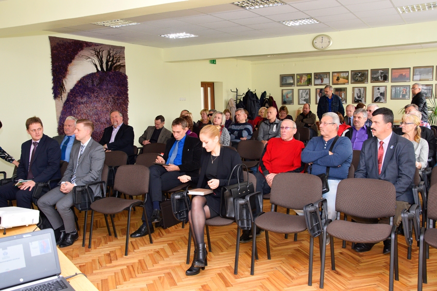 Bauskas novada uzņēmēji uz tikšanos ar zemkopības ministru Jāni Dūklavu bija sanākuši kuplā skaitā.
Autors: Ivars Bogdanovs