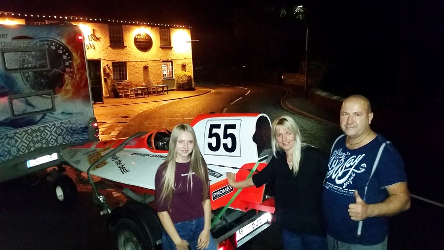 Endija Zaumane kopā ar vecākiem.
Autors: no albuma.