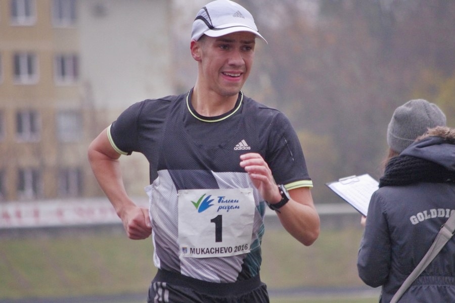 Raivo Saulgriezis «Karpatu kausa» izcīņā soļošanā uzvarēja U23 vecuma grupā. 
Autors: competitions.uaf.org.ua.