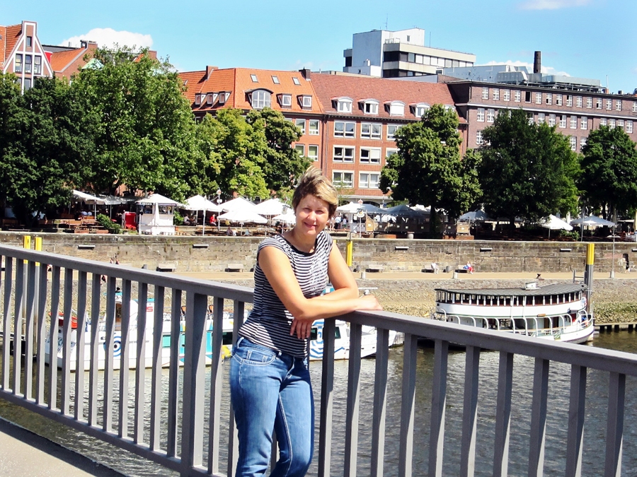 Ilze Grāmatiņa daudz ceļo un viņa ir pabijusi vairākās pasaules valstīs. Viņa cer, ka tuvākajā laikā izdosies aizbraukt uz gleznaino Slovākiju vai Šveici. 
Autors: no albuma.