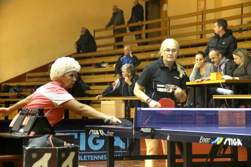 Dubultspēlēs sen saskanīgs tandēms Latvijā ir Ludmila Bulaha (no kreisās) un Agafija Buša. 
Autors: Uldis Varnevičs