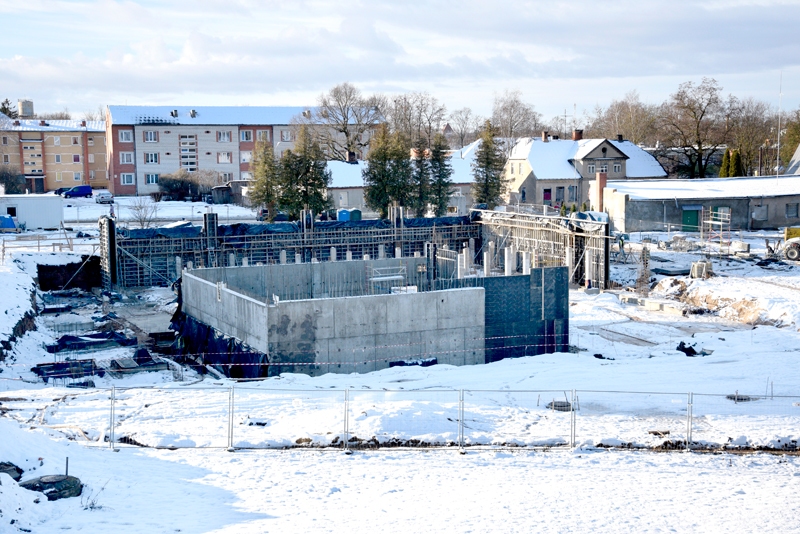 Bauskas peldbaseina celtnei ielikti pamati, tā būvniecībai naudu atvēlējuši arī Saeimas deputāti no «kvotām».
Autors: Ivars Bogdanovs