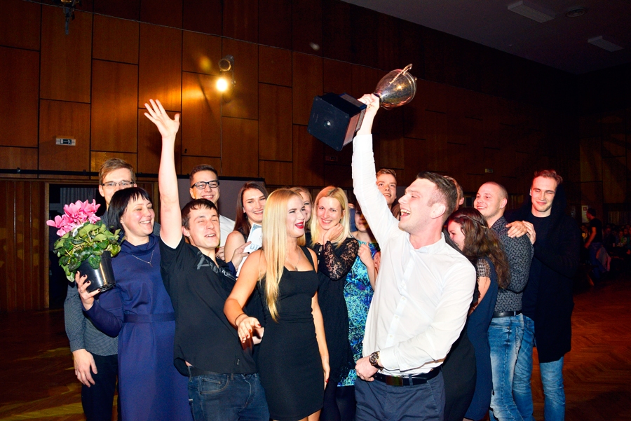 Iecavas kolektīva «Jezga» jaunieši Ziemassvētku kausu ieguvuši otro reizi.
Autors: Ivars Bogdanovs