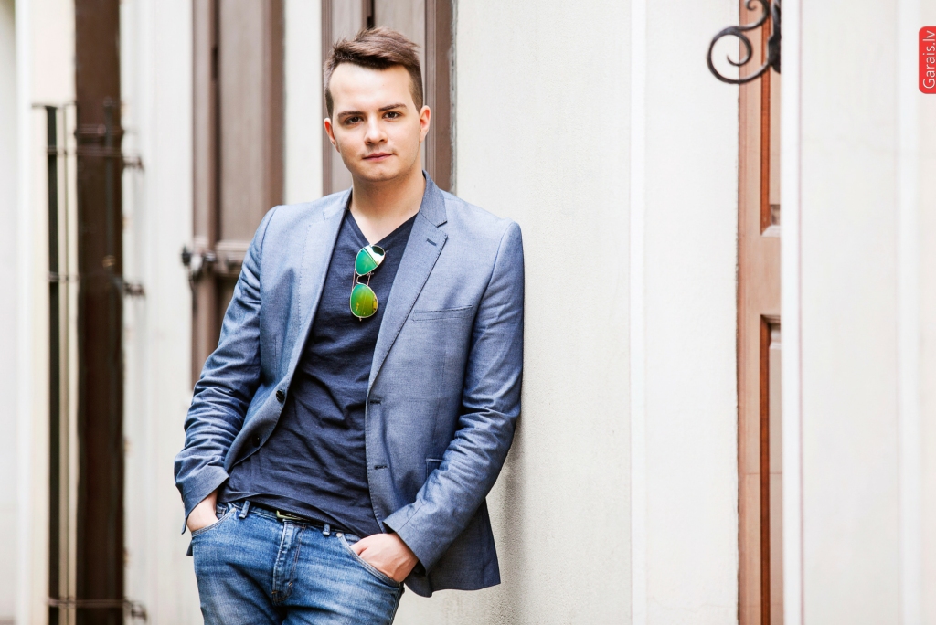 Trešdien, 14. decembrī, plkst. 17.00 ikviens baušķenieks aicināts uz Rimi tirdzniecības centru Bauska, kur Ziemassvētku gaisotnē tiks svinēts projekta Kāds ir Tavs sapnis? noslēgums. Pasākuma apmeklētāji tiks iepriecināti ar Lielo sapņu kūku, kas taps Rimi gardēdes Ilzes Jurkānes meistarklasē, dziedātāja Mārtiņa Ruska muzikālo uzstāšanos, konkursiem, hennas zīmēšanu, radošajām darbnīcām bērniem un citām aizraujošām aktivitātēm.

Autors: Publicitātes foto.