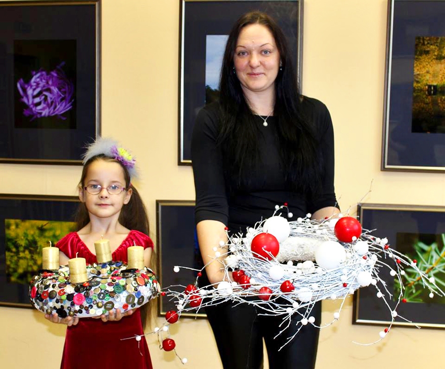 Otrā un trešā vieta – Laurai Ignatei (no kreisās) un Anitai Kozičai.
Autors: no biedrības «RaDam» albuma