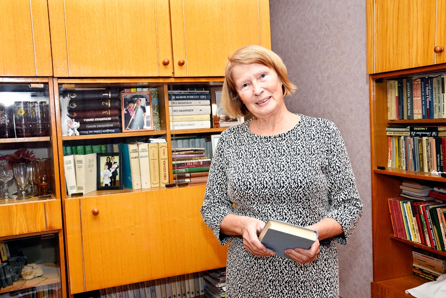 Brigita Kuzma agrāk lasījusi ļoti daudz grāmatu, bet tagad laika atliekot vienīgi žurnālu pārlapošanai. Brīvajā laikā tiekas ar draudzenēm un skrien.
Autors: Ivars Bogdanovs