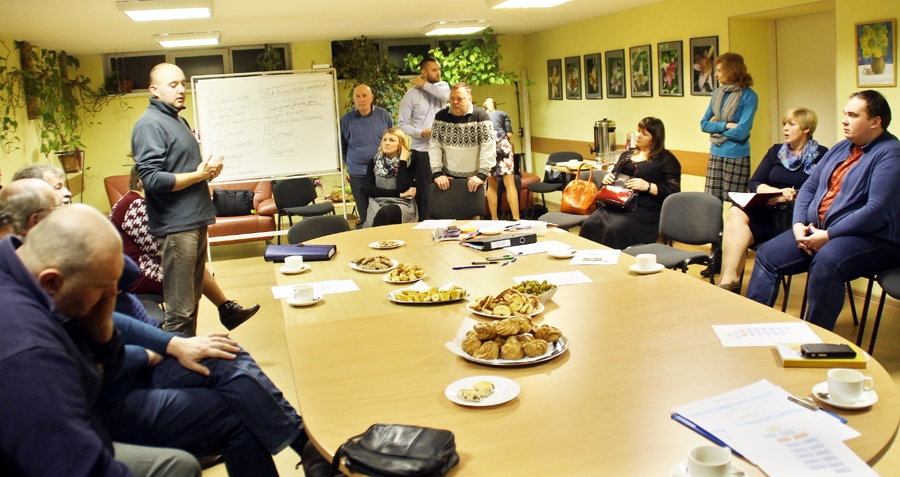 Vecumnieku uzņēmēju biedrības sapulces dalībnieki noteica biedru pienākumus un iezīmēja darbības virzienus.
Autors: Uldis Varnevičs