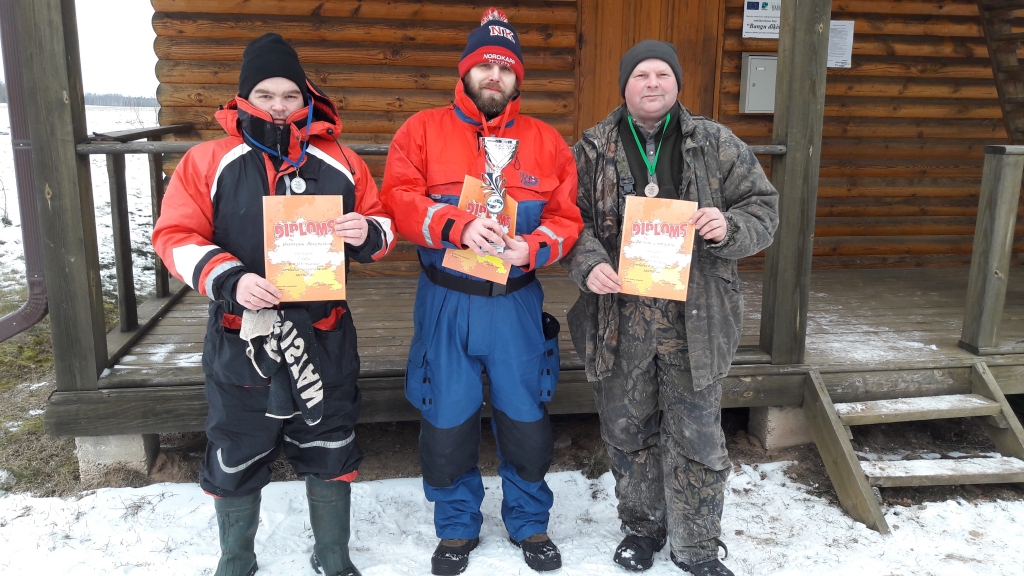 Godalgoto vietu ieguvēji (no kreisās) – Kaspars Brazovskis, Ģirts Blumbergs un Dainis Liepiņš.
Autors: Artūrs Dulbe