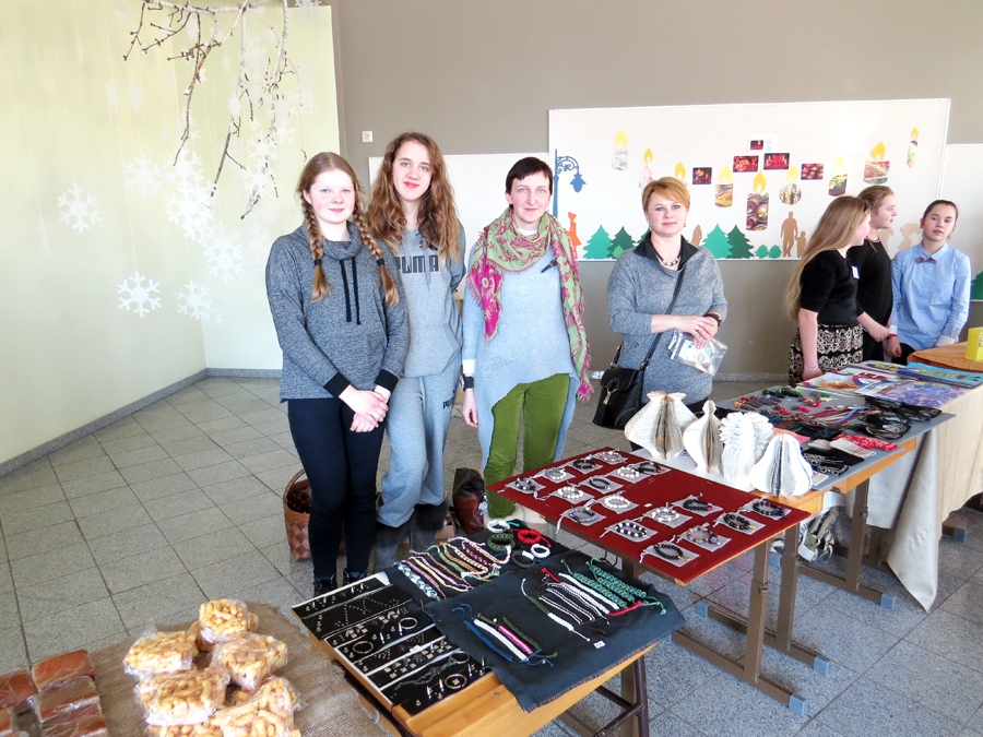 Autors: no skolas albuma