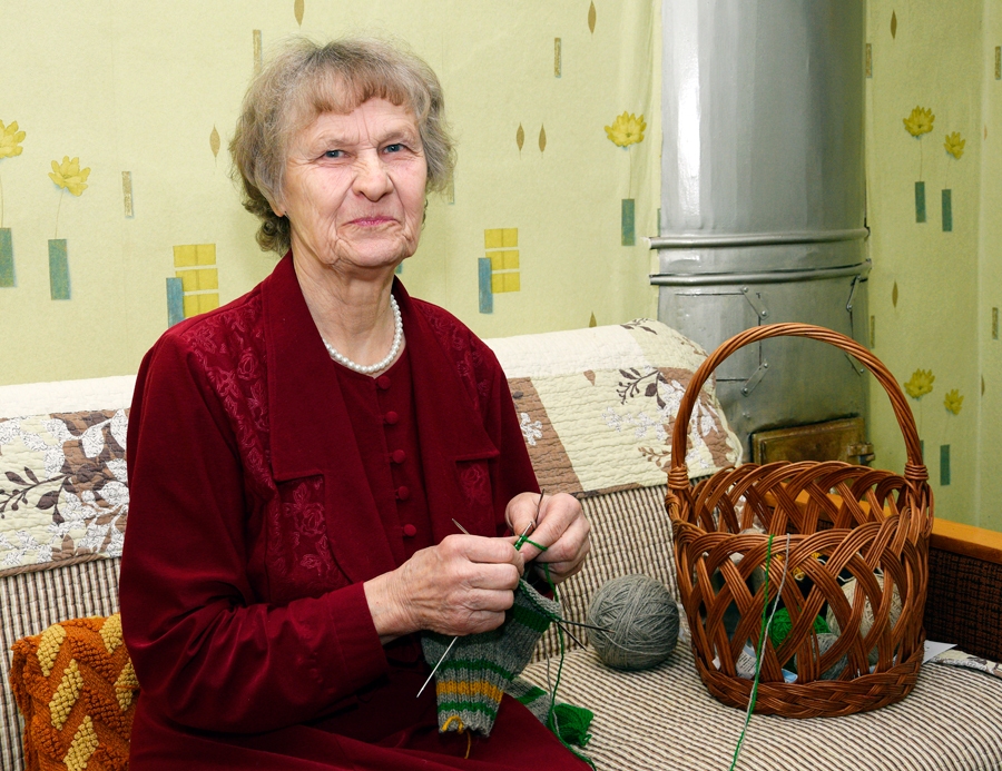 Anna Vājeika nav kaislīga adītāja, bet, ja nepieciešams, mazbērniem un bērniem noteikti uzadīs zeķu vai cimdu pāri.
Autors: Ivars Bogdanovs