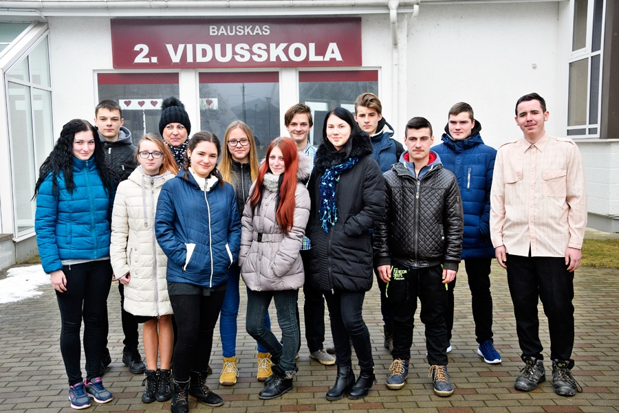 9.b klase un audzinātāja Marina Beļinska šomēnes skolā. 
Autors: Ivars Bogdanovs