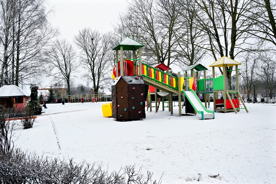 Bērnudārza «Cālītis» vairākus gadus ilgušo labiekārtošanu pabeigs ar jauniem rotaļu laukumiem. Foto –
Autors: Ivars Bogdanovs