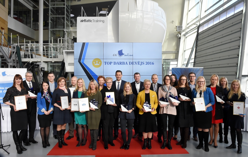 23. februārī svinīgā ceremonijā tika paziņoti un apbalvoti vērienīgās aptaujas «TOP darba darba devējs 2016» uzvarētāji - labākie darba devēji Latvijā, populārākie un iekārojamākie uzņēmumi un iestādes, kurās darba ņēmēji visvairāk vēlētos strādāt.
Latvijas iekārojamākā darba devēja titulu, TOP darba devējs 2016, jau piekto gadu pēc kārtas iegūst AS “Latvenergo”, bet par labāko darba devējs valsts pārvaldē pēc aptaujas rezultātiem tika atzīta Latvijas Republikas Saeima. Titulu “Gada izaugsme” - darba devējs, kas sarakstā ir pakāpies par visvairāk pozīcijām uz augšu, iegūst – SIA “Premier Restaurants Latvia” (McDonald’s).