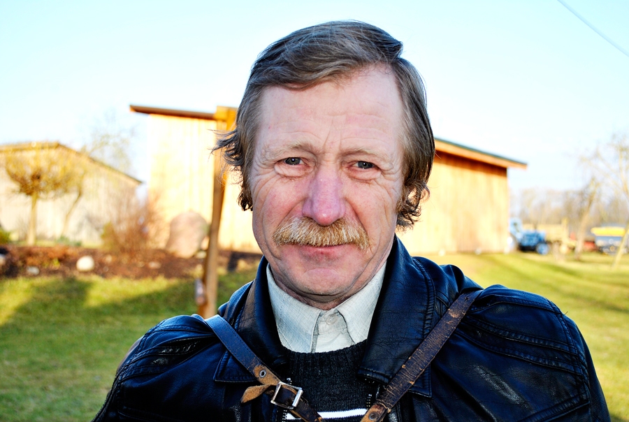 ALBĪNS BAĻČŪNS.
Autors: Vilnis Auzāns