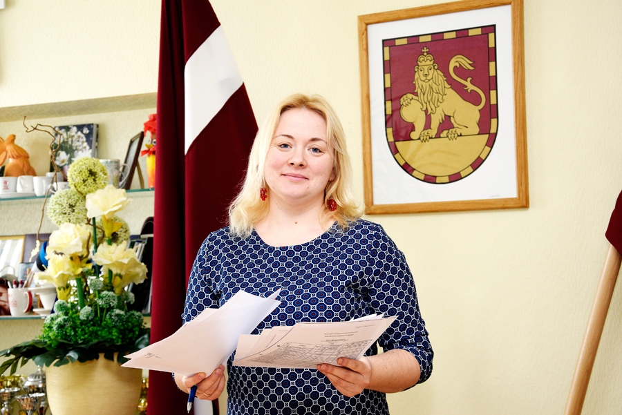 Inese Kukute, Rundāles novada dzimtsarakstu nodaļas vadītāja, cer, ka nākotnē svinīgas laulības jubilejas ceremonijas būs pieprasītas.
Autors: Ivars Bogdanovs