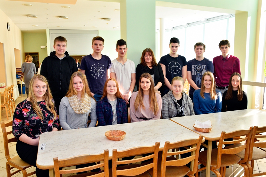 Iecavas vidusskolas 9.b klase ar audzinātāju Svetlanu Knāķi.
Autors: Ivars Bogdanovs