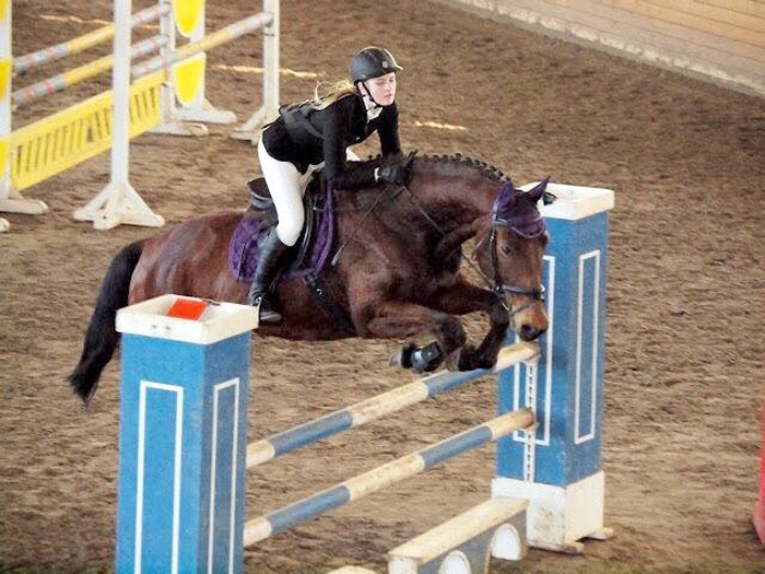 Elizabete Griķe ar Ledionu.
Autors: no Latvijas Jātnieku federācijas mājaslapas