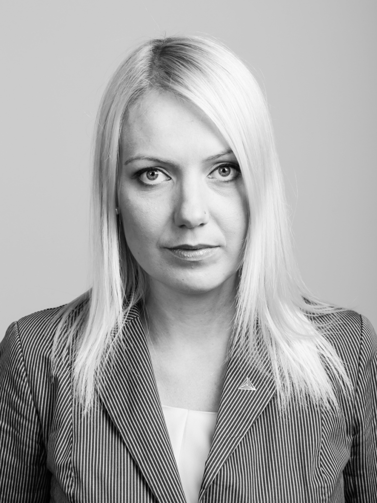 Ieva Bethere.
Autors: no albuma