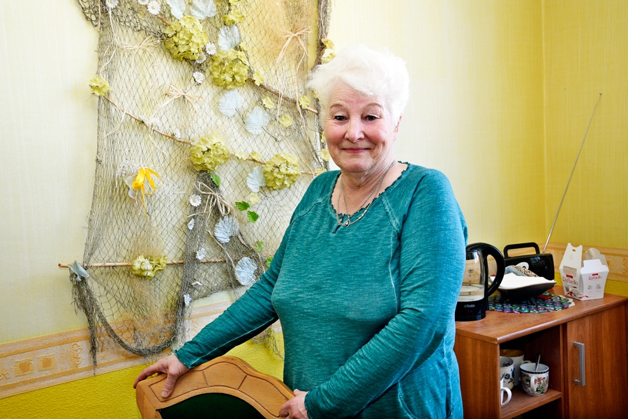 Jubilāre Irēna Bajāre ar nepacietību gaida pavasari, kad puķu dobēs plauks pašas aprūpētie ziedi.
Autors: Ivars Bogdanovs