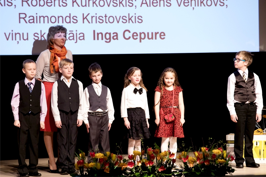 Autors: no skolas albuma