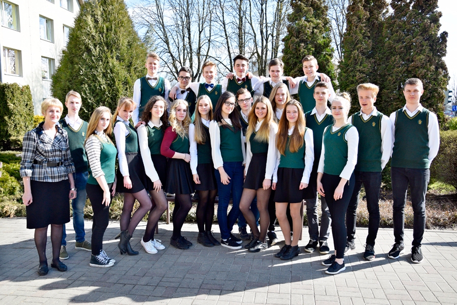 Gan mācībās, gan ārpusklases nodarbēs slavējama ir Bauskas Valsts ģimnāzijas 9.a klase.
Autors: Ivars Bogdanovs