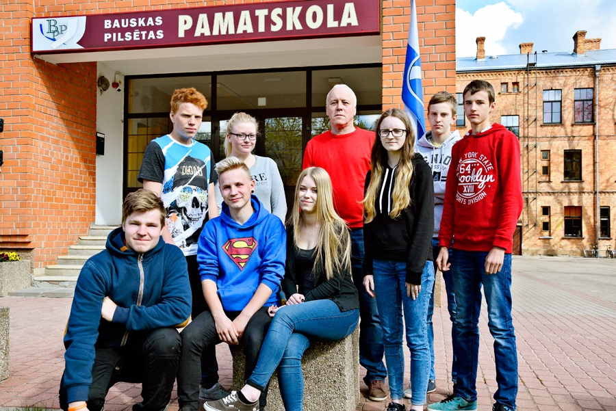 Pusaudži no 9.b klases kļuvuši pieaugušāki, ar nopietnāku attieksmi pret dzīvi.
Autors: Ivars Bogdanovs
