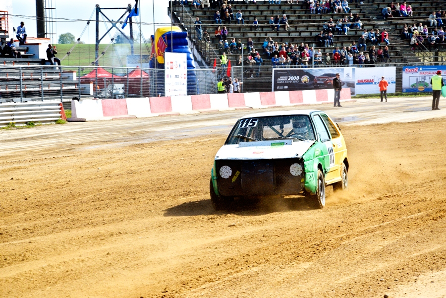 Raimonds Berķis otro gadu startē folkreisa sacensībās ar «Golf» II automašīnu.
Autors: Ivars Bogdanovs