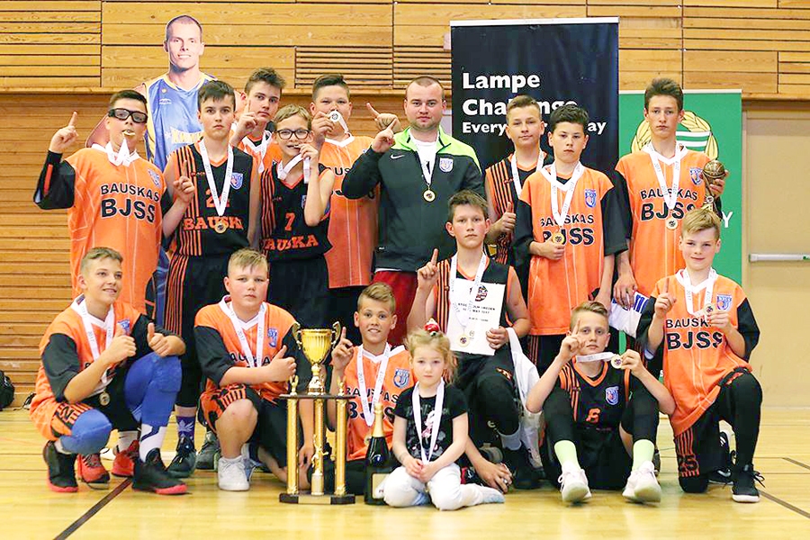 2004. gadā dzimušie «Bauskas BJSS» basketbolisti.
Autors: no komandu albuma