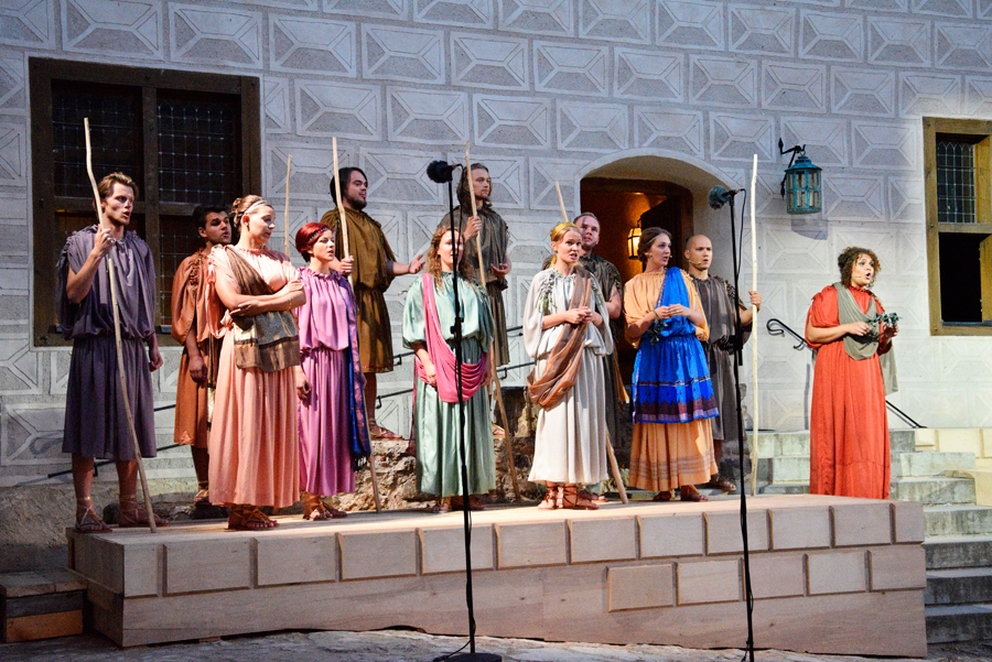 Skats no izrādes «Orfejs» Bauskas pils pagalmā 2016. gadā.
Autors: no «Bauskas Dzīves» arhīva