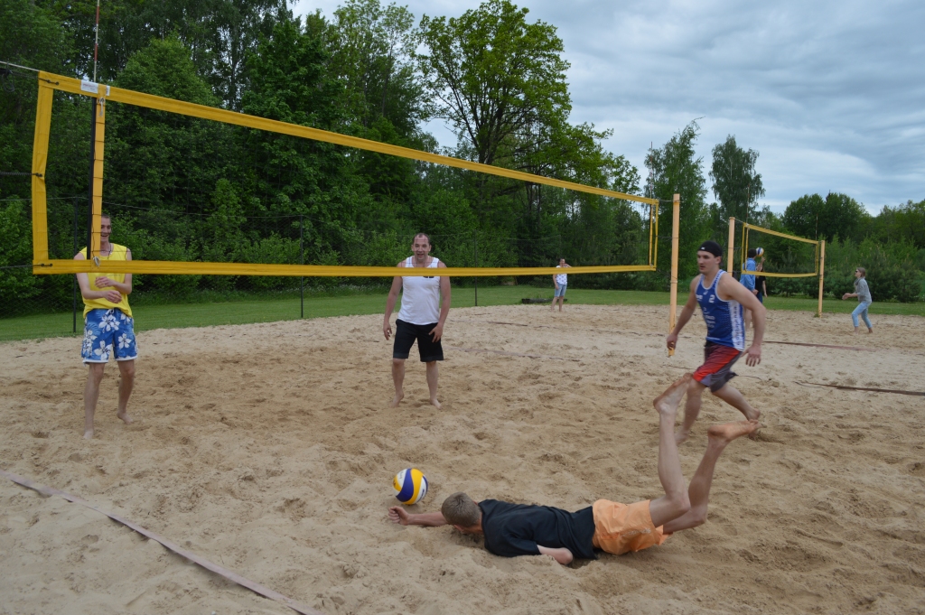 Dažreiz, kad neizdodas «izvilkt» bumbu, nākas pagulēt smiltiņās.
Autors: Zane Gorškova