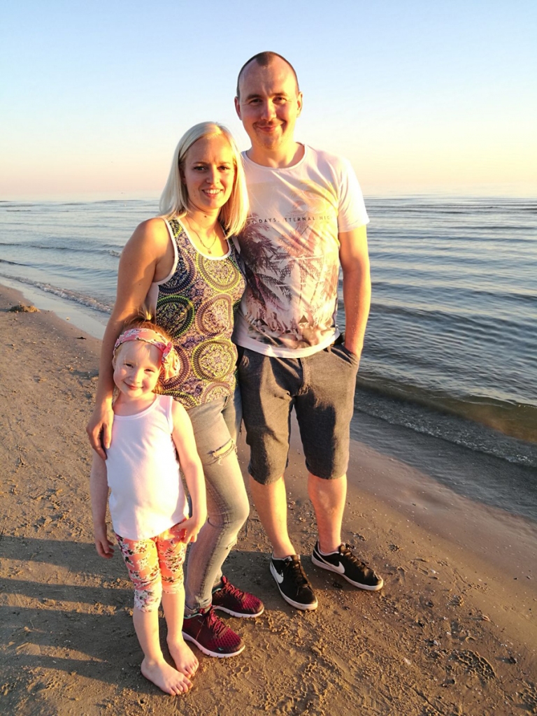 Visi kopā. Gatis ar meitu Līvu un dzīvesbiedri Lauru.
Autors: no personiskā albuma