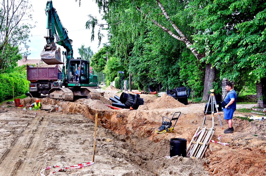 Divi posmi Skolas ielā būs pilnībā atjaunoti līdz rudenim.
Autors: Ivars Bogdanovs