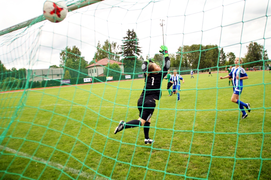 Līga Kiršbauma nespēja glābt komandas vārtus visās epizodēs.
Autors: Uldis Varnevičs